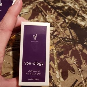 Younique uplift beauty oil